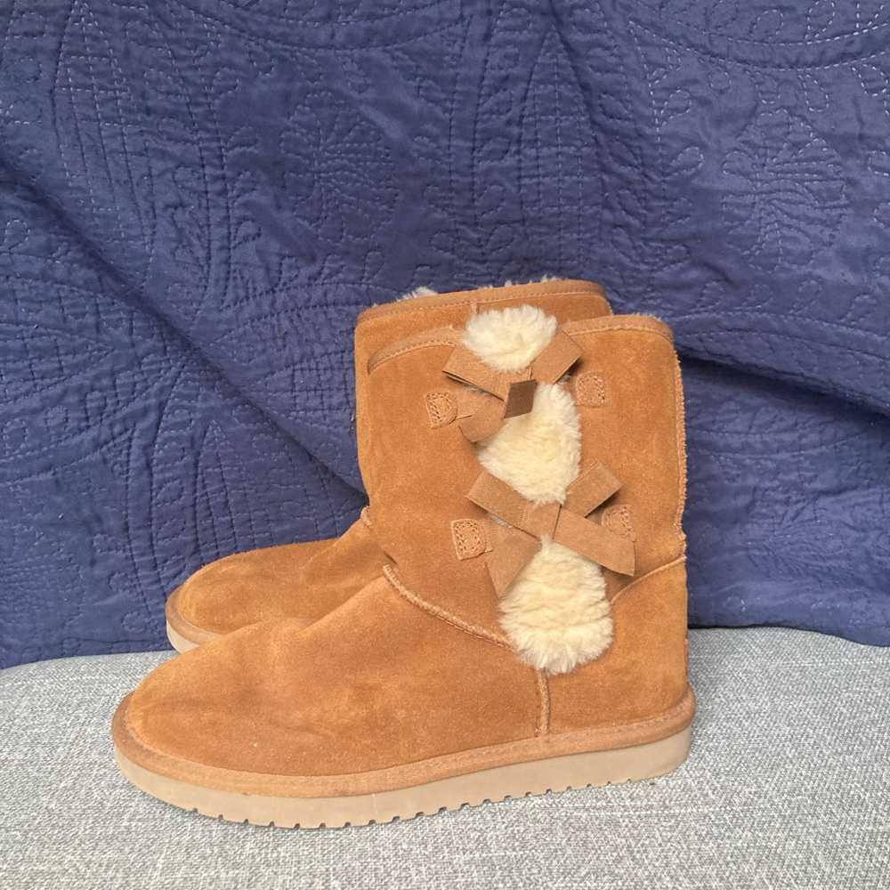 Koolaburra Brown Suede Boots with Fur Trim